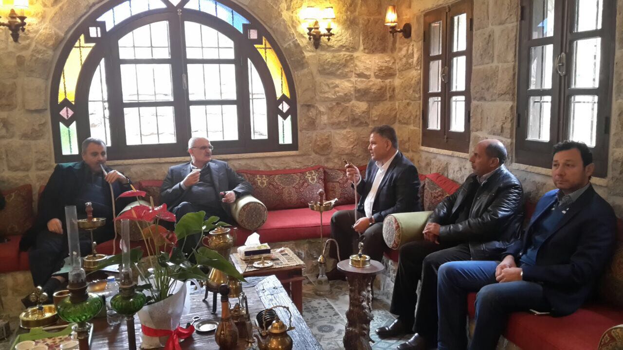 لقاء رئيس ونائب رئيس البلدية مع وزير المالية علي حسين خليل والنائب فياض ومدير شركة ورد حول تنفيذ مشروع ال800
