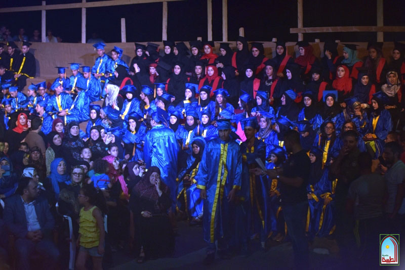 بلدية الطيبة تكرم الطلاب الناجحين في الشهادات الرسمية ضمن المهرجان القروي التاسع (عالطيبة لاقونا 2015) 165 صورة