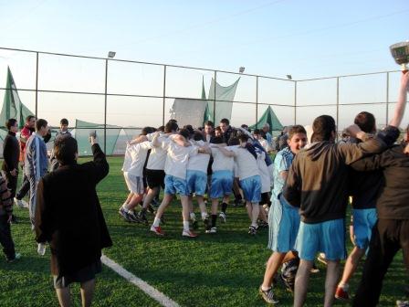 برنامج بطولة كرة القدم برعاية بلدية الطيبة الخميس 16/6/2011