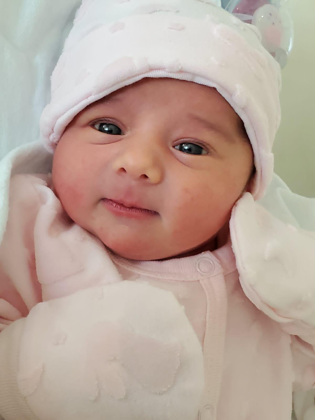 ولادة الطفلة لونا حسين نحلة في كندا