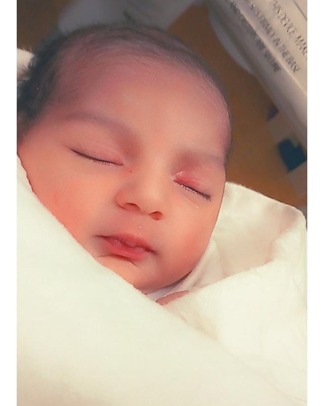 ولادة الطفلة لاريل علي صوان