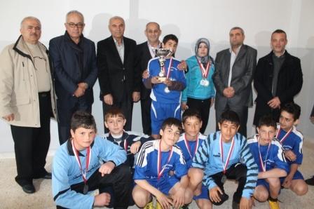 اتحاد بلديات جبل عامل يقيم حفل تتويج المدارس الفائزة في لعبة كرة الصالات